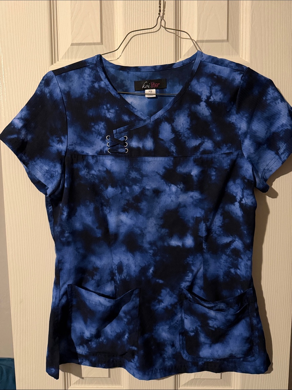 #149 Koi Lite Blue Tie-Dye V-Neck Short Sleeve Scrub Top